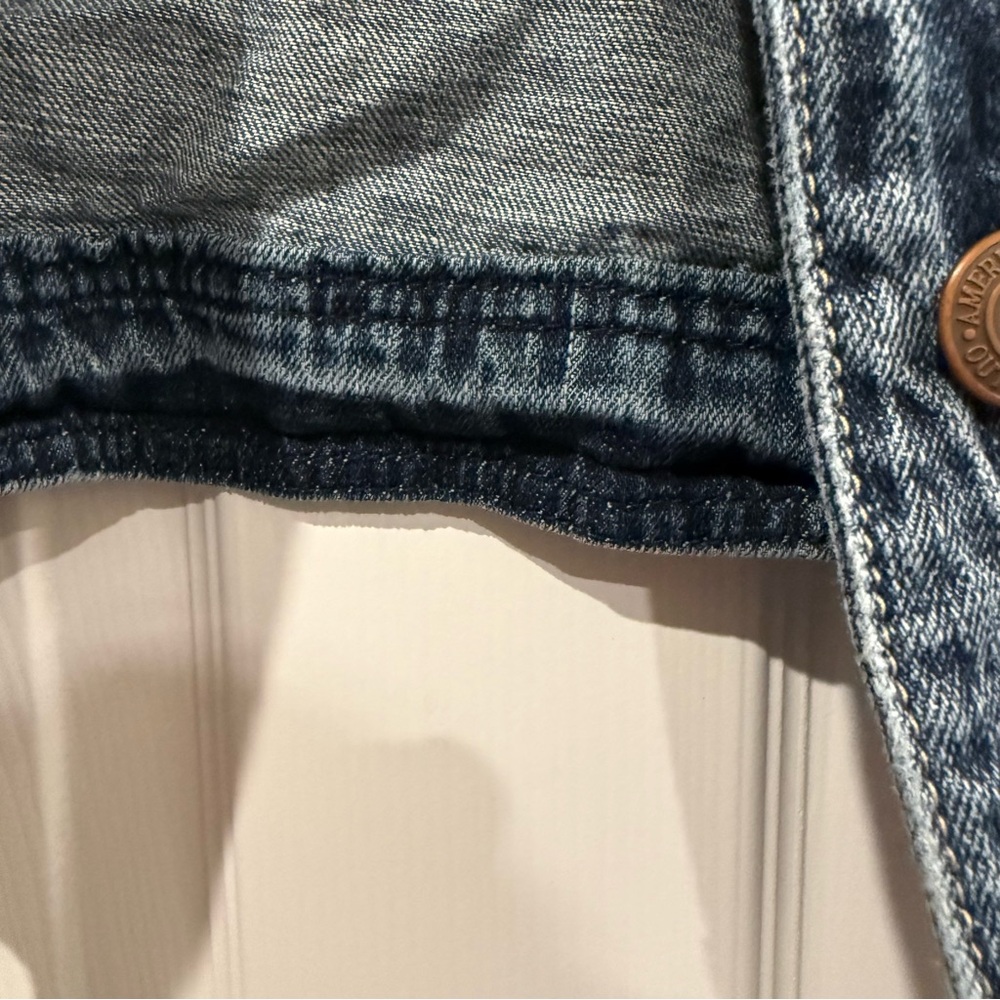American Eagle Cropped Denim Jacket - Picture 8 of 13